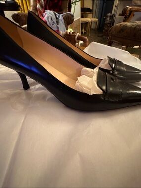 Prada Black Patent Leather Mid Heel Pumps